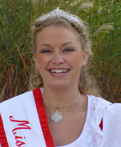 Miss Oktoberfest 2004 Robyn Hewson